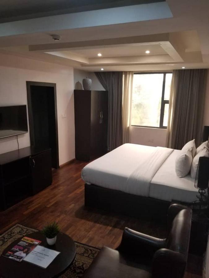 Tivoli Hotel Seafront Ikoyi Aliayabiagba Zewnętrze zdjęcie
