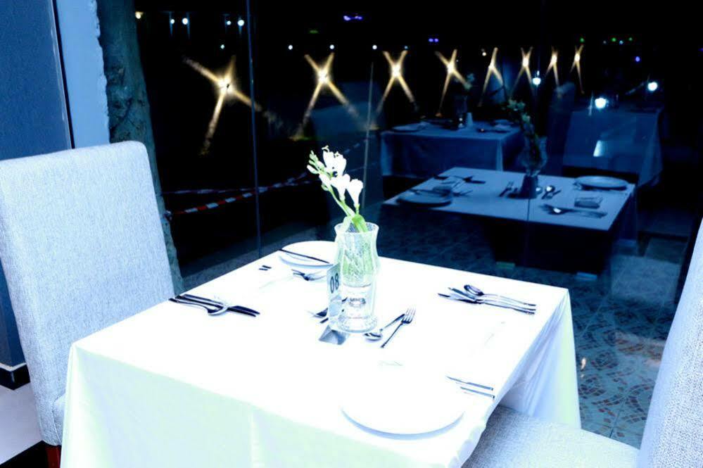 Tivoli Hotel Seafront Ikoyi Aliayabiagba Zewnętrze zdjęcie