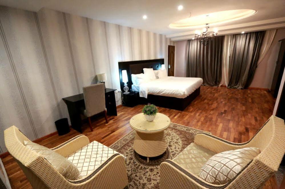 Tivoli Hotel Seafront Ikoyi Aliayabiagba Zewnętrze zdjęcie